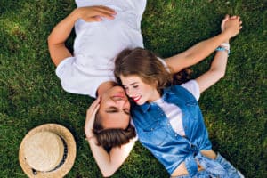 How to Seduce a Capricorn Man – Buckle up & Dare to Try