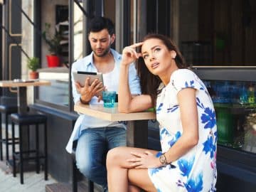 How to Date a Capricorn Man If He Seems Half-interested?